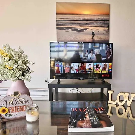 Sunset Loft By Convention Centre Apartment